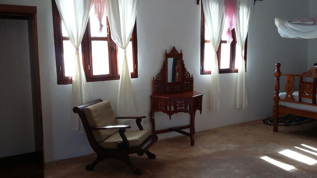 Emma Bay Beach House Michamvi Екстериор снимка
