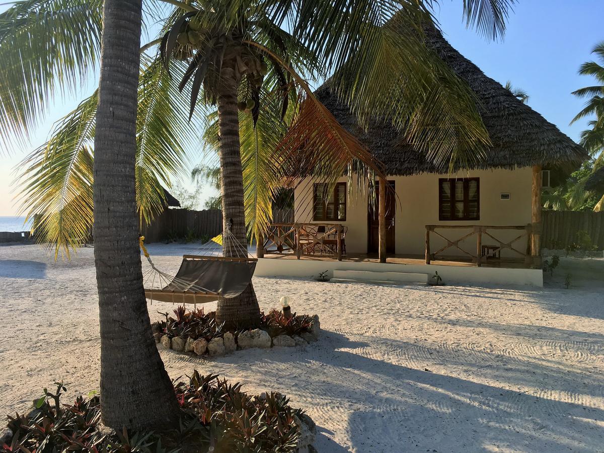 Emma Bay Beach House Michamvi Екстериор снимка