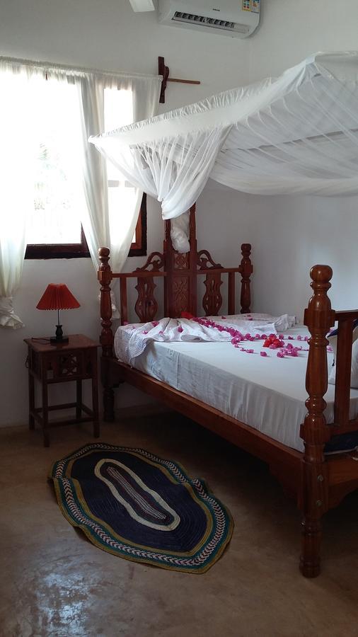 Emma Bay Beach House Michamvi Екстериор снимка